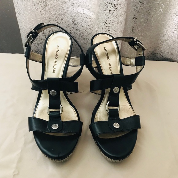 Sandals - Picture 1 of 2